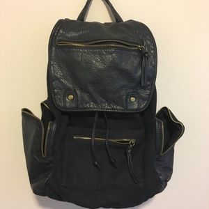 Black Knapsack